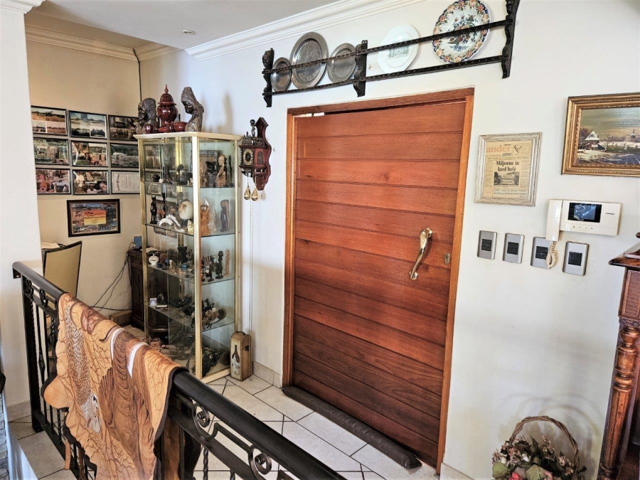 4 Bedroom Property for Sale in Kosmos North West